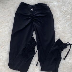 RYDER WEAR BLACK SCRUNCH BUM LEGGING